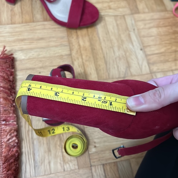 Red block heels - Picture 4 of 4